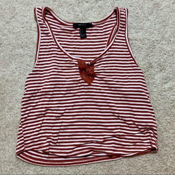 Stripped Cropped Tank Top - Picture 4 of 5